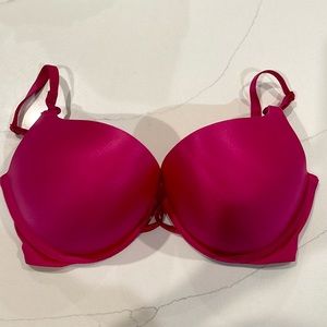 Victoria’s Secret Miraculous Plunge Bombshell